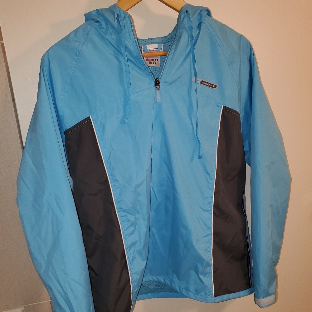 Reebok womens medium quarter zip hooded windbreake